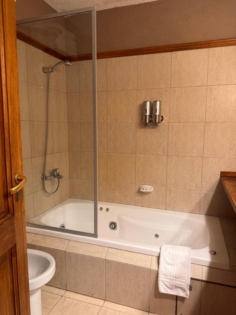 Arelauquen Bungalows & Suites 산카를로스데바릴로체 외부 사진
