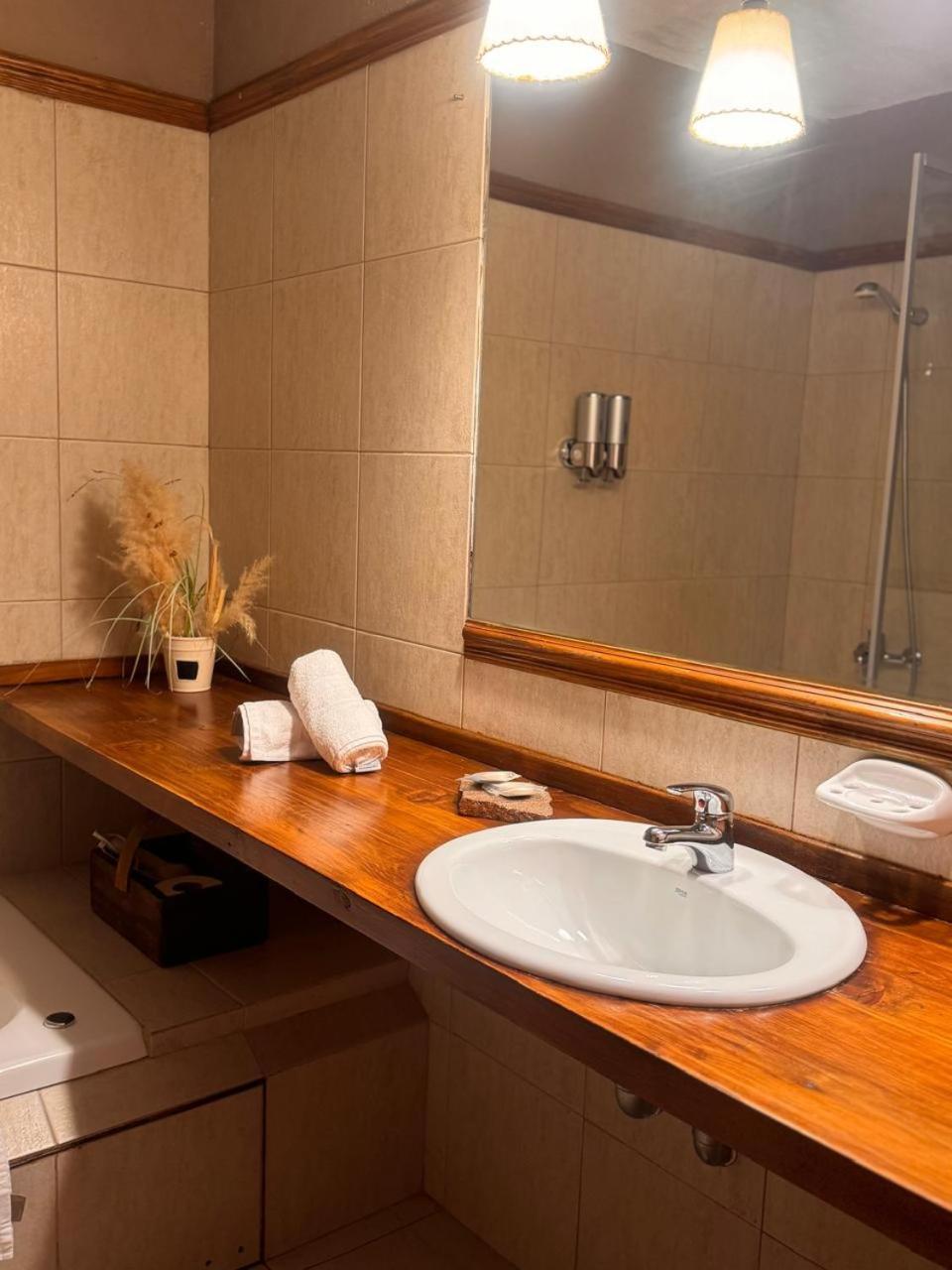Arelauquen Bungalows & Suites 산카를로스데바릴로체 외부 사진